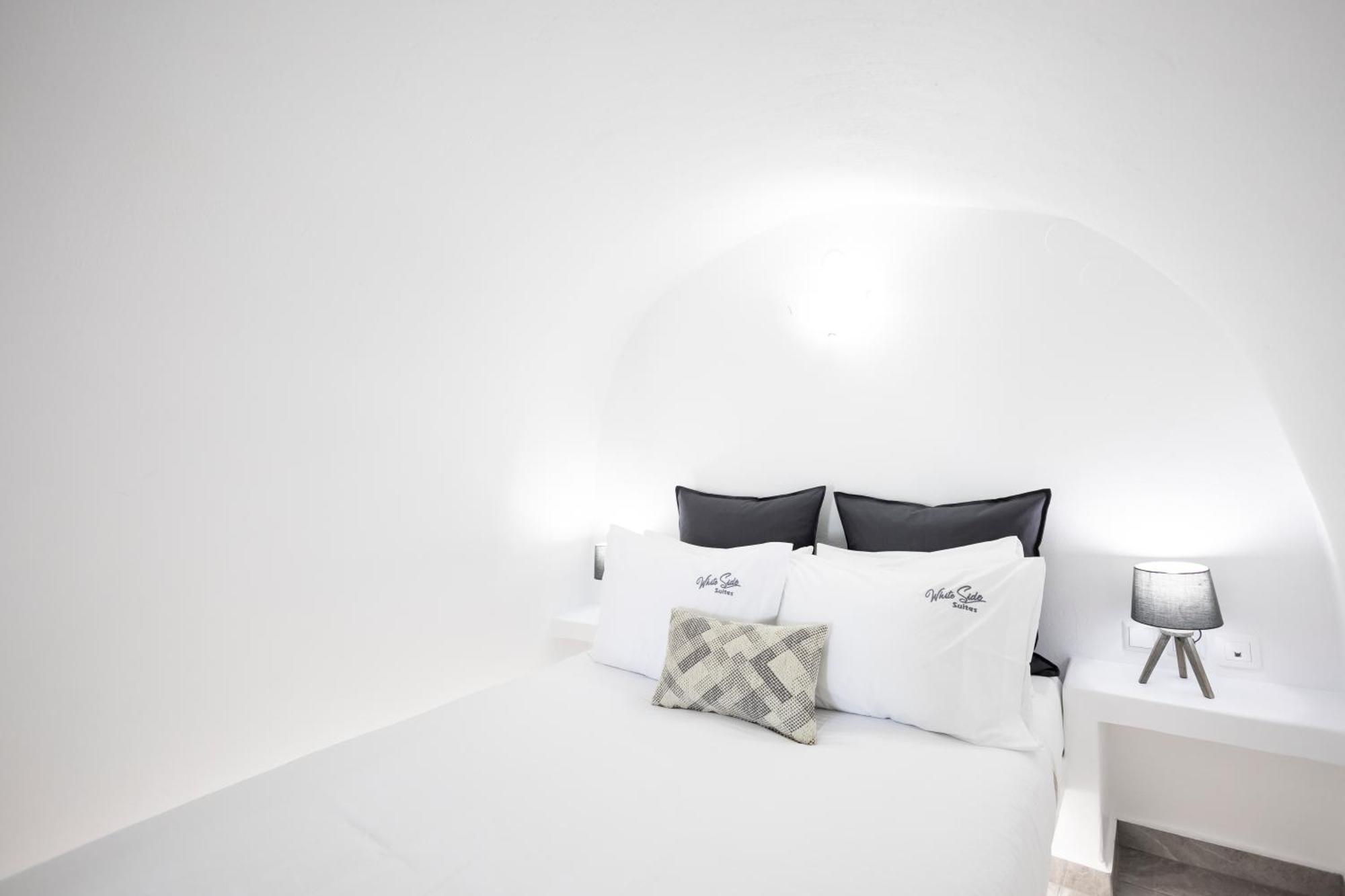 White Side Suites 伊亚 外观 照片
